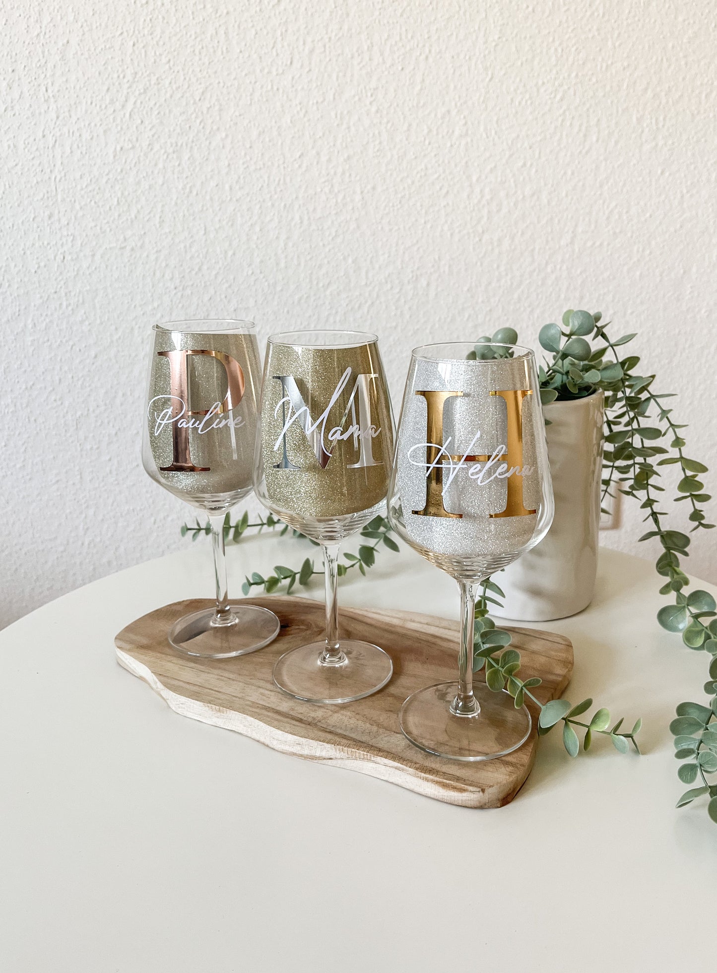 Weinglas | Glas | personalisiert | Name | Geschenkidee Männer / Frauen | Geschenk | Geburtstag | Einzug | Muttertag | JGA | beklebt